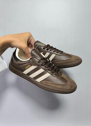 Стильные женские кроссовки adidas samba brown