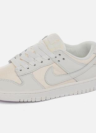 Nike dunk low soft pearl