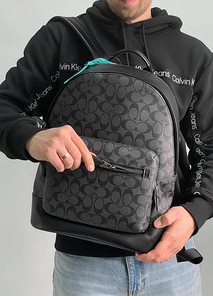 Чоловічий шкіряний рюкзак coach west backpack in signature canvas