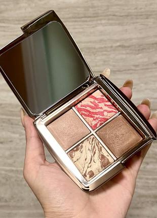 Кастомна четвірка найтрендовіших відтінків hourglass ambient lighting edit customizable quad