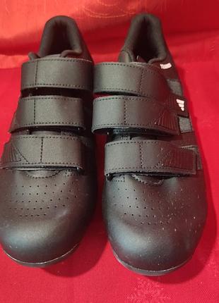 Стильные черные велокроссовки adidas thomas