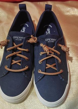 Стильні жіночі текстильні кеди sperry