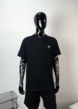 Футболка adidas t-shirt
