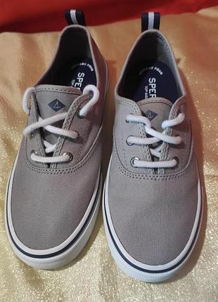 Стильні текстильні жіночі кеди sperry