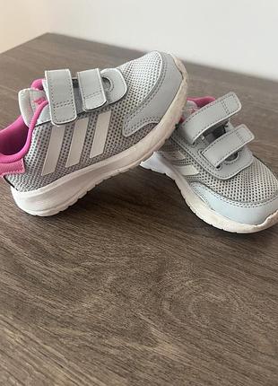 Кросівки adidas для дівчинки