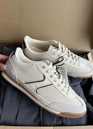 Жіночі шкіряні літні кросівки zara