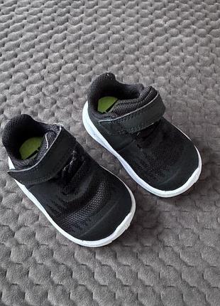Кросівки на малюка nike