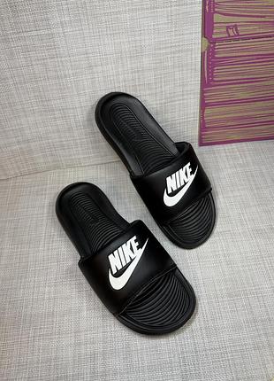 Оригінальні шльопанці nike