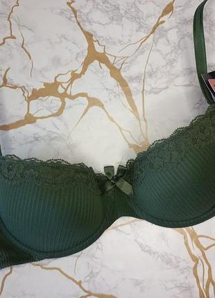 Бюстгальтер 75а hunkemoller поролон 34a