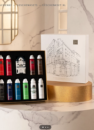 Набір лімітованих пінок rituals 25 years celebration set (foam sh gel/10х50 ml + candle holder/1pc)
