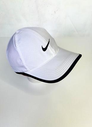 Кепка бейсбол  nike  в ідеальному стані
