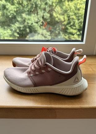 Жіночі кросівки reebok