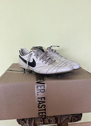Копачки nike tempo  шкіра профіки стан хороший 44,5(29,5см) 1050 грн