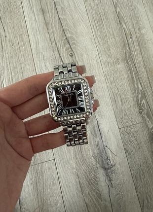 Елегантний жіночий годинник у стилі cartier (сріблястий із камінцями)
