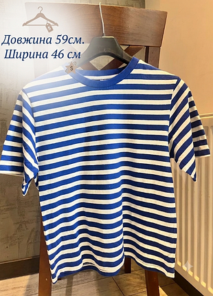 Женская футболка, состояние новой, без дефектов.