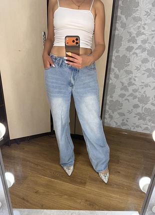 Джинсы женские wide leg с асимметричной застежкой светло-голубые m-l
