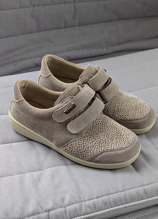 Кросівки жіночі ортопедичні varomed 36 р.23 см. з високим підйомом