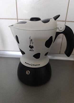 Кавоварка bialetti mukka express на дві чашки капучіно
