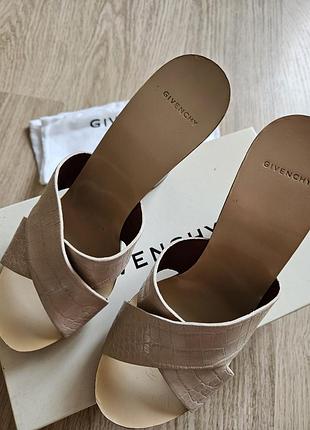 Босоніжки givenchy оригінал !