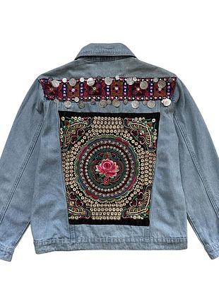 Джинсова куртка з вишивкою boohoo