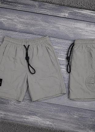 Чоловічі сірі карго нейлонові шорти з плащівки stone island
