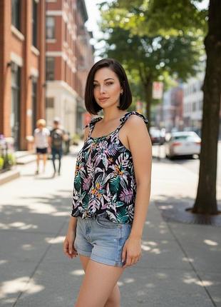 362.отличной майка топ на завязках уникальной британской марки superdry