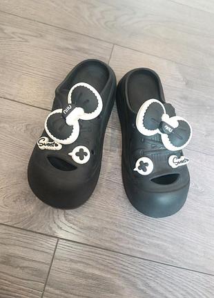 Кроксы женские