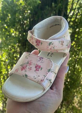 Дитячі босоніжки cupcake couture, розмір 25 (устілка -16 та см)