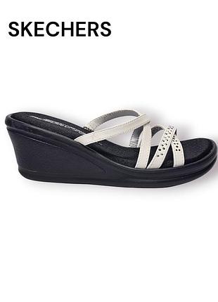Женские шлепанцы / босоножки на танкетке skechers cali rumblers