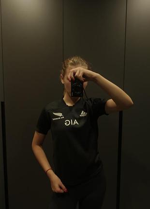 Футболка унісекс adidas чорна з принтом