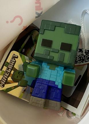 Фигурка киндер kinder joy minecraft (zombie, зомби)