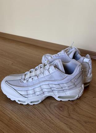 Оригінальні кросівки nike air max 95 triple white