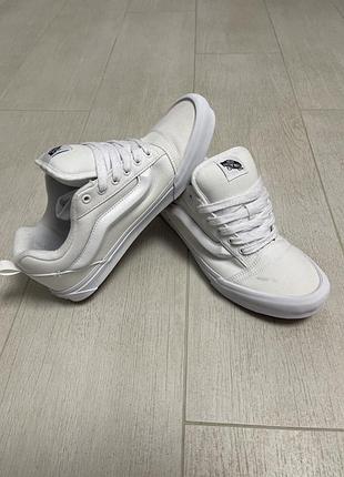 Оригінальні кеди 46р vans old skool білого кольору .