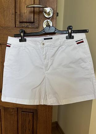 Білі шортиtommy hilfiger розмір8 абоm,44-46 ккраінський.