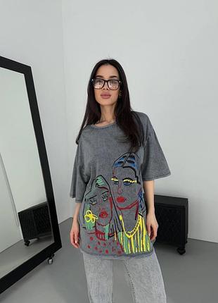 Футболка в стилі zara