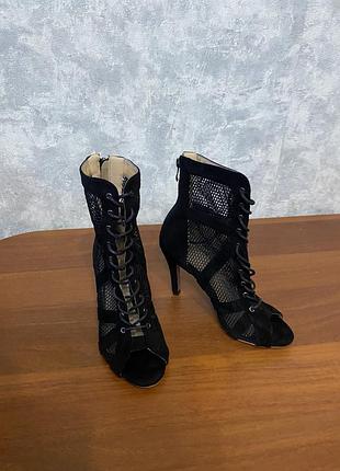 Хілси для танців від bevel.heels