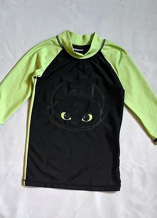 Пляжная защитная салатово-черная футболка dragons на 5-6 лет