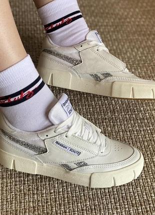 Новые кожаные кроссовки reebok x schutz limited edition на платформе (с блестками)
