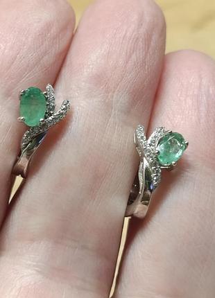 Серьги с прозрачными изумрудами