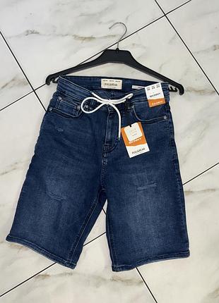 Стрейчевые синие джинсовые шорты pull&bear 11-12-13 лет (146-152-158 см)