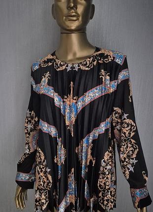 Очень красивая блузка sandro