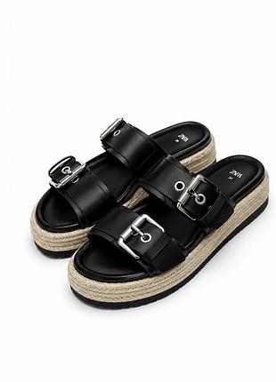 Нові шльопки на платформі zara