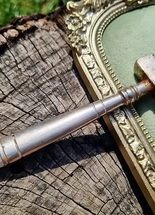 Редкий старинный молоток для сигарных ящиков (cigar box hammer).