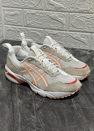 Жіночі кросівки asics gel-1090v2 з замшевими вставками та сітчастим верхом