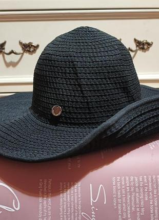 Изысканная женская шляпа panos emporio