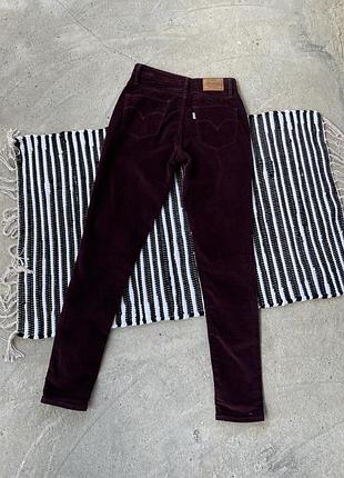 Levi’s 721 вельветові брюки levis , в кольорі бургундій /винний