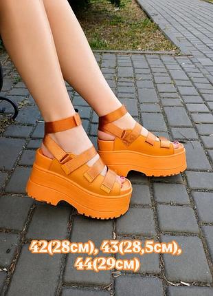 Оранжевые босоножки, шлепки, ugg 42р, 43р, 44р, 28см, 28,5см, 29см.