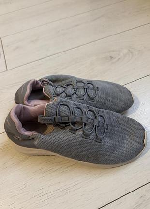 Кросівки skechers slip-ins сірі 36 розмір, устілка 23 см