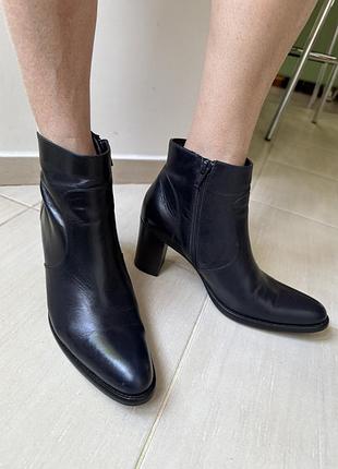Продам шкіряні черевики janie philip