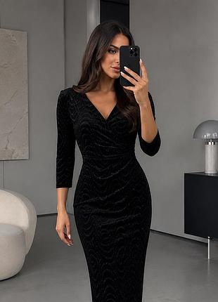 В наявності нова жіноча  чорна оксамитова сукня — модель velvet wavy glitter wrap dress від бренду wallis велюрова сукня з блиском блискітками міді